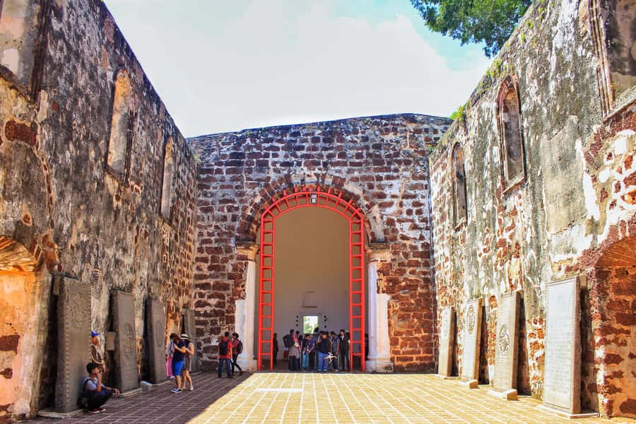 From Kuala Lumpur: Historical Melaka Day Tour with Lunch - St. Paul’s Hill and the view over old Melaka