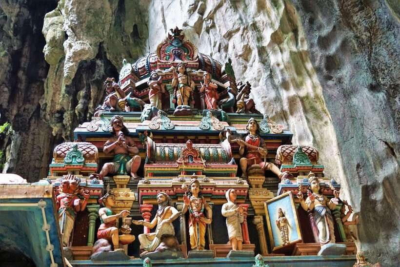 From Kuala Lumpur: Private Batu Caves Cultural Tour - The private vehicle and guide service