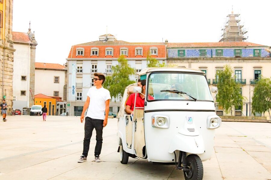 From Leixões: Private Porto Historic Center Tuk Tuk Tour - Key points to know before you book