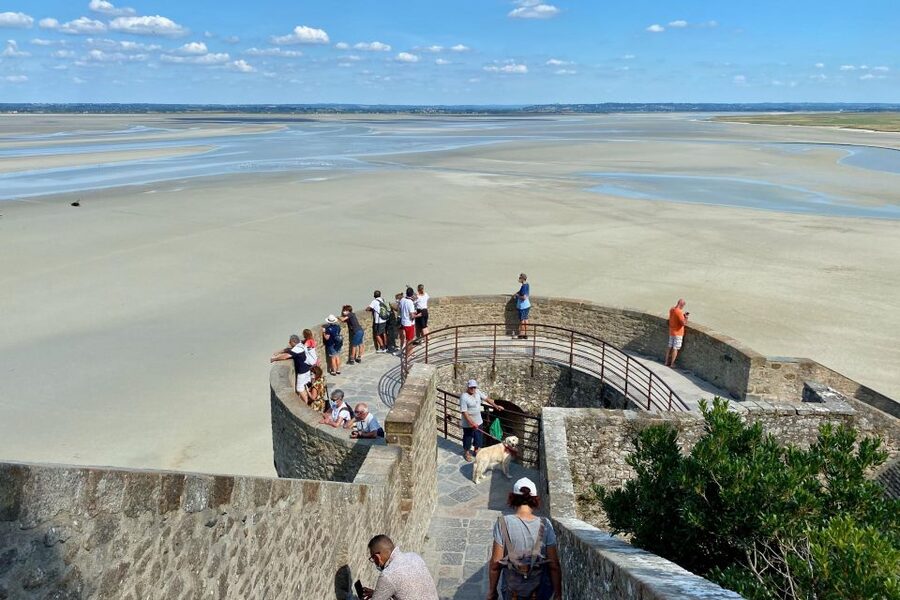 From Paris: Private Mont Saint-Michel & Normandy D-Day Tour - Omaha Beach and the Monument SIGNAL