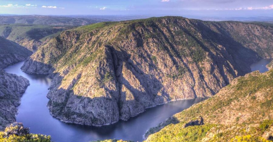 From Santiago: Ribeira Sacra History & Art Trip with Cruise - Setting out from Plaza de Galicia