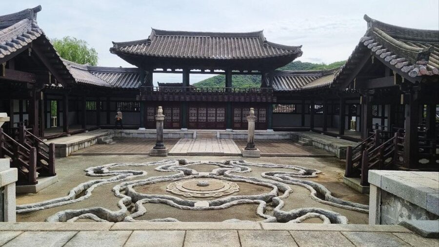 From Seoul: Dae Jang Geum Park Historic K-Drama Set Tour - Entering the MBC historical drama sets