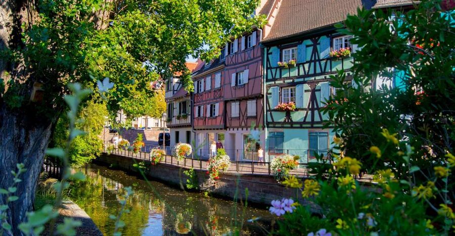 From Strasbourg: Best Of Alsace Historical Day Trip - Riquewihr: the best long walking stop