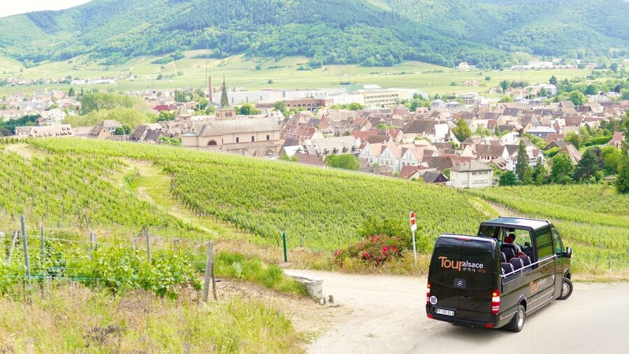 From Strasbourg: Medieval Villages & Wine Tasting Day Trip - Eguisheim and the final village walk