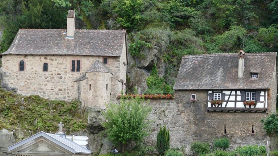 From Strasbourg: Medieval Villages & Wine Tasting Day Trip - Hunawihr and the local wine tasting