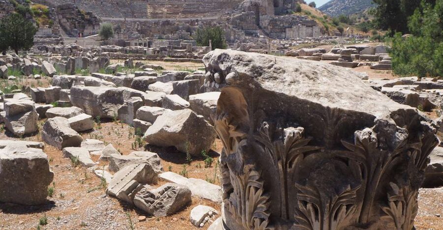 Full-Day Tour of Ancient Ruins in Ephesus from Izmir - A quiet visit to the House of the Virgin Mary