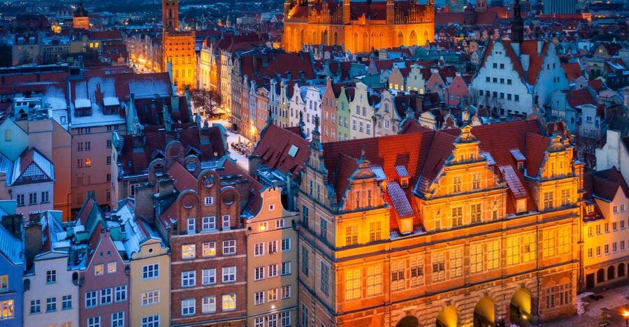Gdańsk City Sights & History Guided Walking Tour in English - Why this 150-minute walk is a smart introduction to Gdańsk