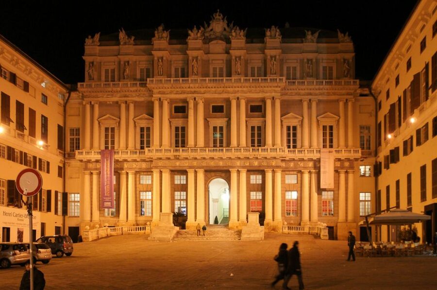Genoa: 2-Hour Guided Walking Tour of the Historical Center - San Lorenzo Cathedral and Genoa’s religious treasures