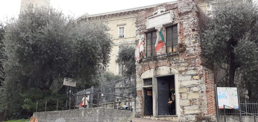 Genoa: Historic Guided Tour of Christopher Columbus' House - Sant’Andrea Cloister Adds Needed Context