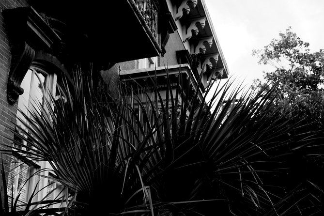 Genteel and Bard's Savannah Dark History and Ghost Encounter Walking Tour - Old Sorrel Weed House: murder, suicide, and war
