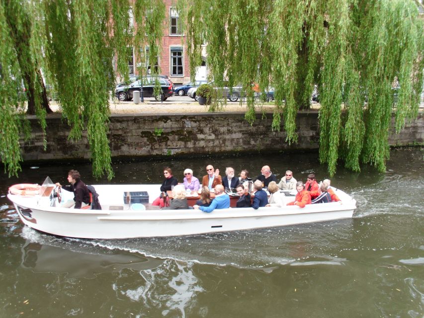 Ghent: 40-Minute Historical Boat Tour of City Center - The Old Fish Market and the approach to the castle