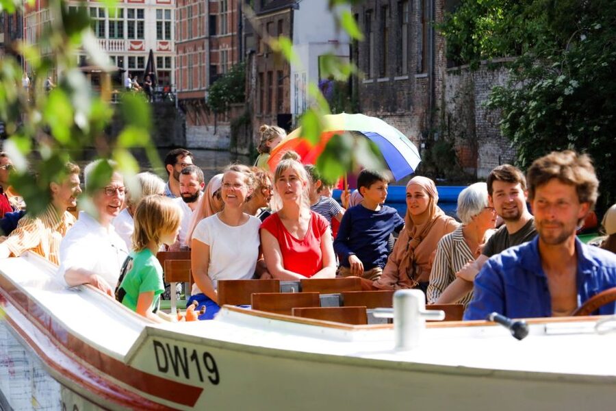 Ghent: 40 Minute Medieval Center Guided Boat Tour - How to make the most of your hour in Ghent