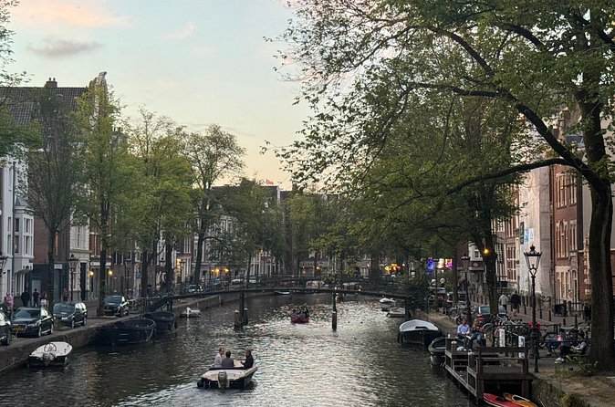 Ghost Walking Tour and Dark History in Amsterdam - De Wallen brings forgotten murders into focus