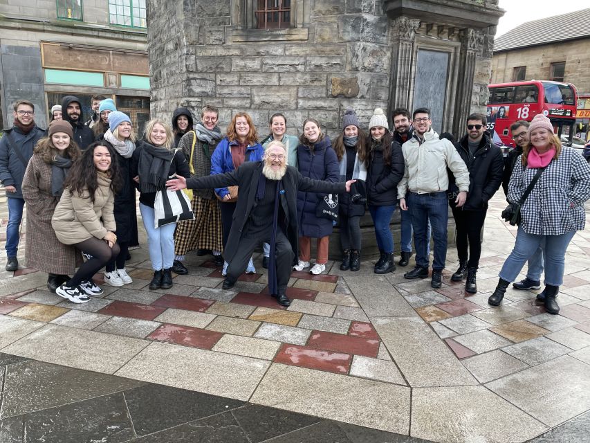 Glasgow: Historical Walking Tour: Guided by a local actor - The Gallery of Modern Art and free cultural stops
