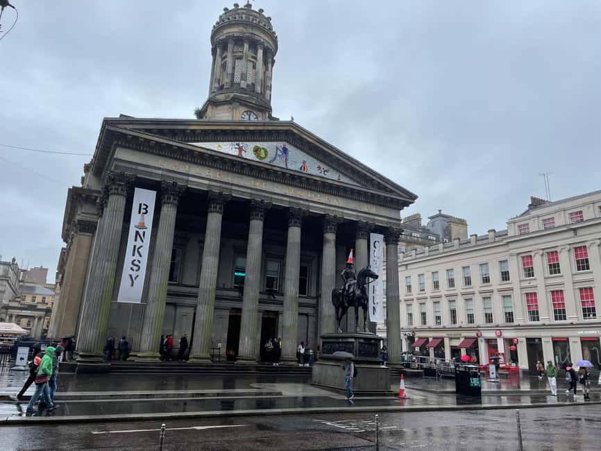 Glasgow: Historical Walking Tour: Guided by a local actor - What the actor guides add