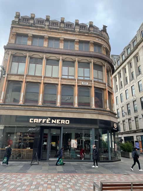 Glasgow: Historical Walking Tour: Guided by a local actor - Price, pace, and practical comfort