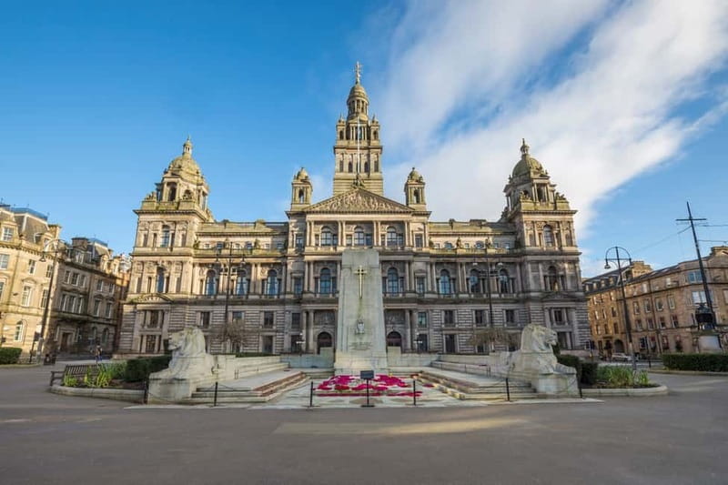 Glasgow: Historical Walking Tour: Guided by a local actor - George Square: civic pride, royal names, and grand stone