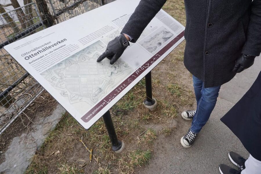 Gothenburg: Historical Walking Tour in Central City - Lilla Torget and the city’s old commercial character