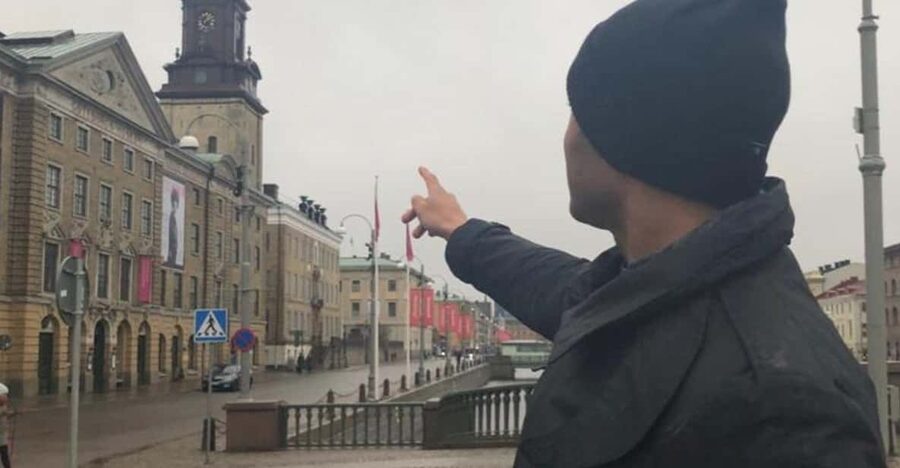 Gothenburg: Historical Walking Tour in Central City - Drottning Kristinas Jaktslott and Carolus XI Rex Bastion