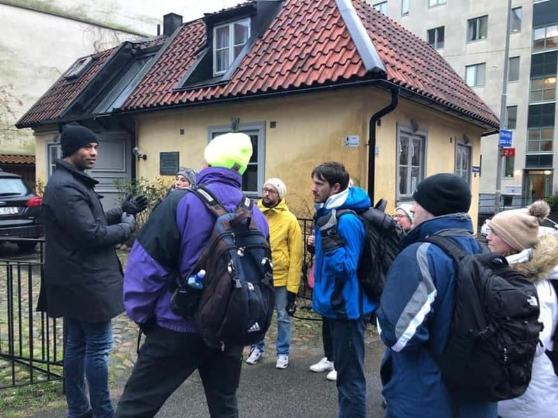 Gothenburg: Historical Walking Tour in Central City - Grönsakstorget and the Market Hall