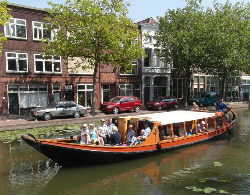 Gouda: Historical Canal Cruise - The skipper makes or breaks the hour