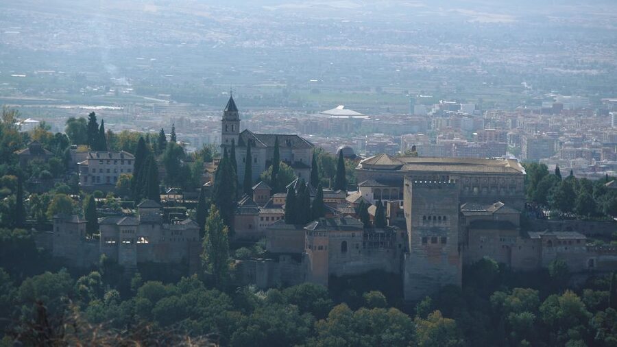 Granada: Historical City Center Guided Segway Tour - Key points at a glance