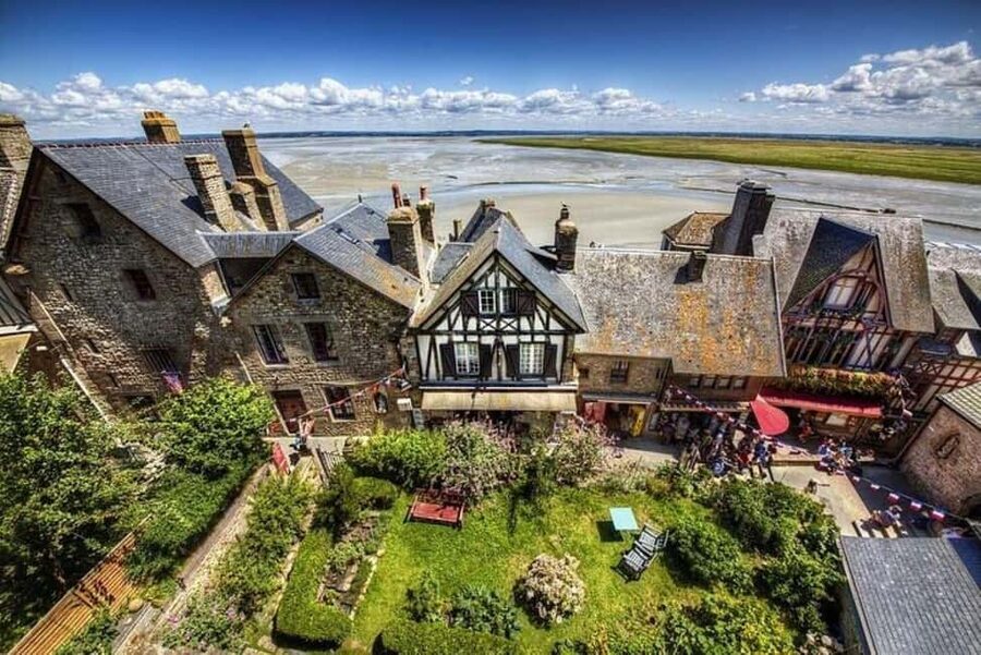 Group Visit to Mont Saint-Michel: A Shared Historic Journey - Taking the Shuttle Across the Bay