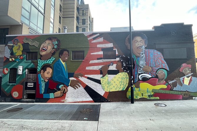 Guided African American History Tour with Reserved Museum Entry - A history tour that connects monuments to real lives