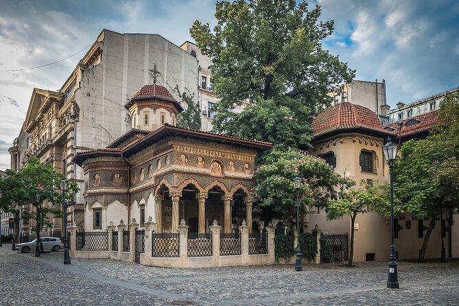 Guided Walking Tour of Historical Bucharest - Pace, language, and guide style