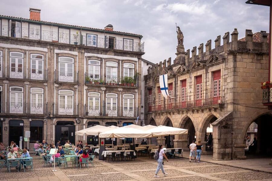 Guimarães: Private Flexible Walking Tour in Historic Center - Passing through the Old Town Hall to Oliveira Square