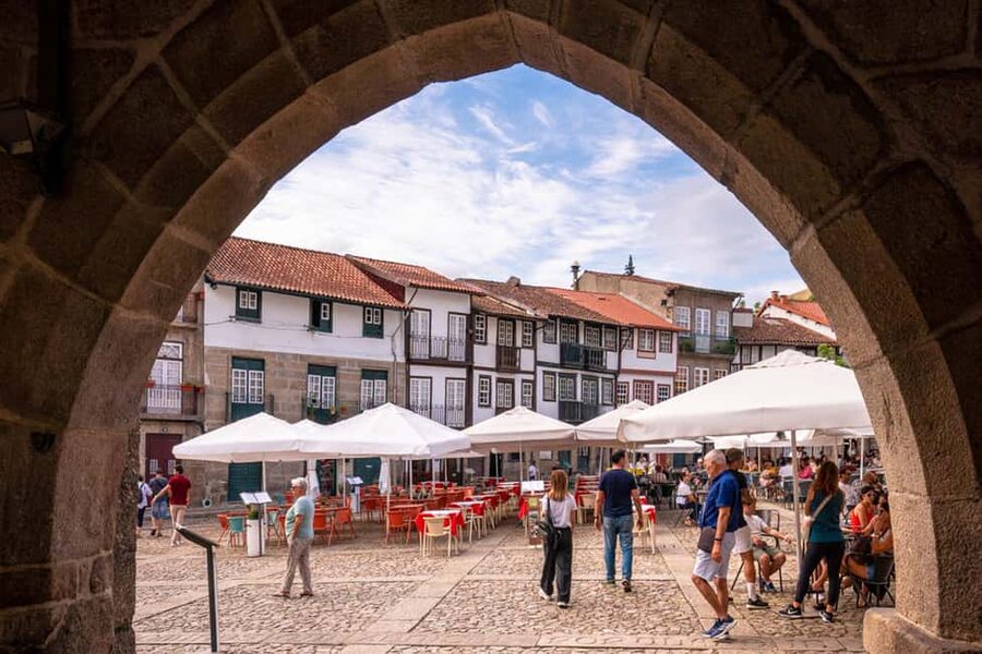 Guimarães: Private Flexible Walking Tour in Historic Center - Following Santa Maria Street to Santiago Square