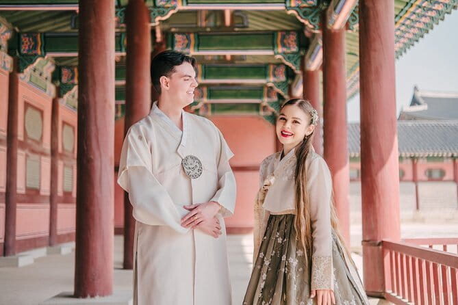 Hanbok Photoshoot and History Tour at Gyeongbokgung Palace - Key points at a glance