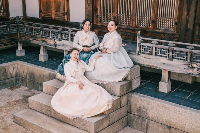 Hanbok Photoshoot and History Tour at Gyeongbokgung Palace - What the photography is really like