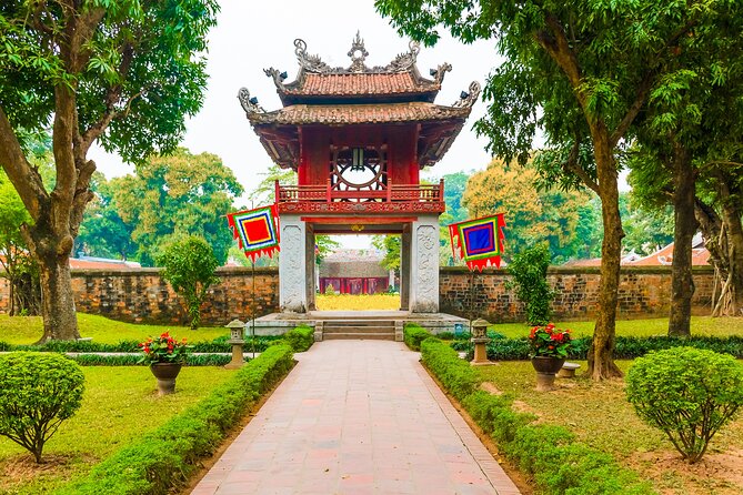 Hanoi Heritage Premium Daily Tour - Tran Quoc Pagoda and Hanoi’s lake setting
