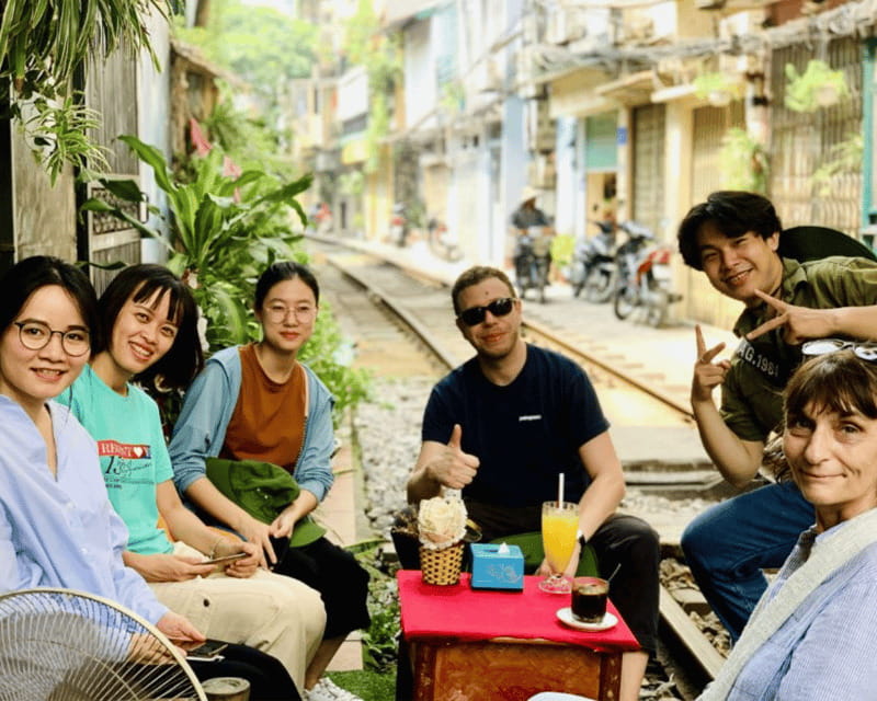 Hanoi: Historic Jeep Tour - West Lake, Truc Bach Lake, and quieter Hanoi