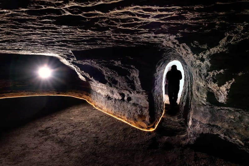 Hella: Guided Tour of Ancient Man-Made Caves - Key points at a glance
