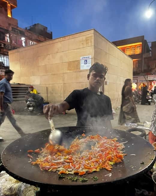 Heritage Walk & Street Food Tasting in Jaipur - Badi Chaupar: views, local snacks, and Jaipur’s planned design