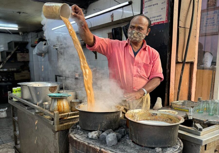 Heritage Walk & Street Food Tasting in Jaipur - Tripolia Bazar: crafts, history, and quieter lanes