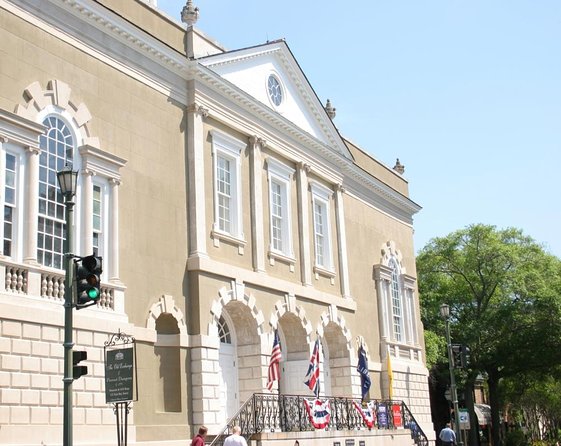 Hidden Alleyways and Historic Sites Small-Group Walking Tour - Key points at a glance