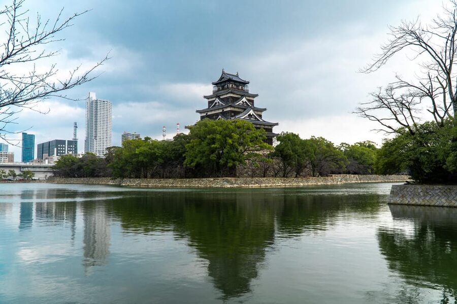 Hiroshima: History and Hidden Gems Tour - Hiroshima Castle and Shukkeien Garden