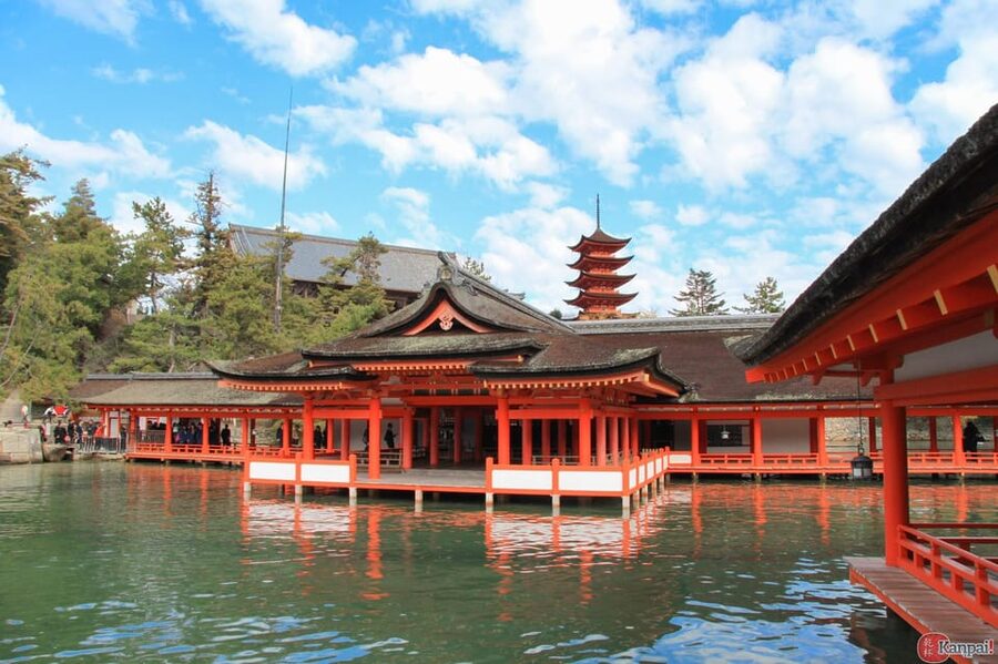 Hiroshima: History and Hidden Gems Tour - Practical value at $57