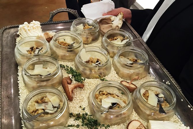Historic Annapolis Food Tour - A walking tour that uses lunch as its backbone