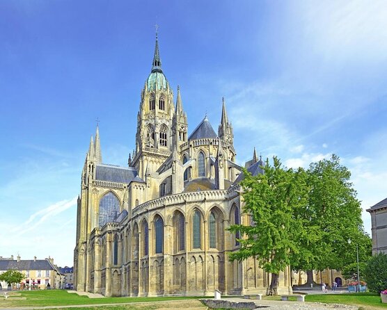 Historic Bayeux Daily Group City Tour In English 2 hrs (Apr-Sept) - At a glance