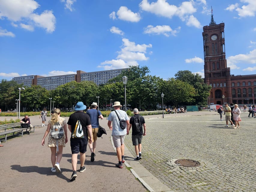 Historic Berlin Pubs & History Tour - Starting beside St. Mary’s Church