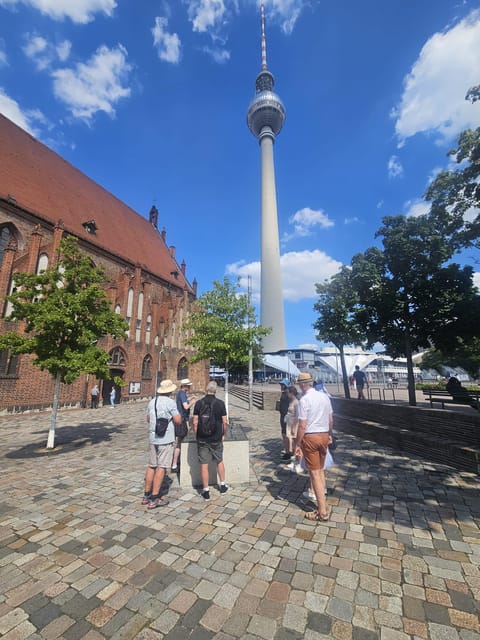 Historic Berlin Pubs & History Tour - Old City Hall and the secret beer stop