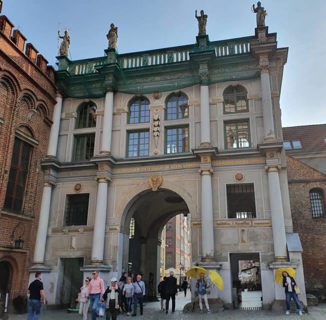 Historic City Center Tour Gdansk in German - What the German-language guiding is like