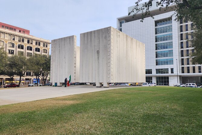 Historic Dallas Downtown Solo Self Guided Walking Tour - The Grassy Knoll and the arguments around it