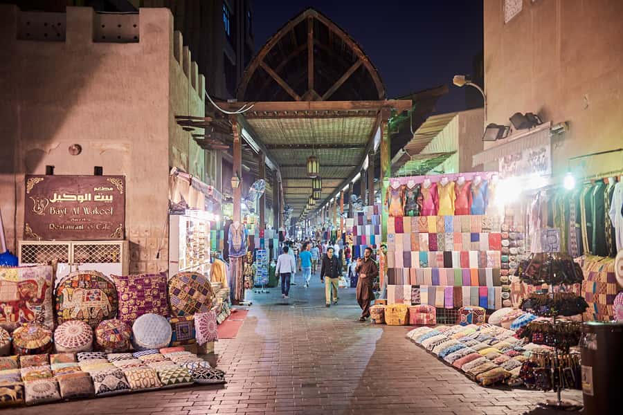 Historic Forts, Boats and Pearls of Old Dubai Walking Tour - Coffee, dates, and a taste of local hospitality