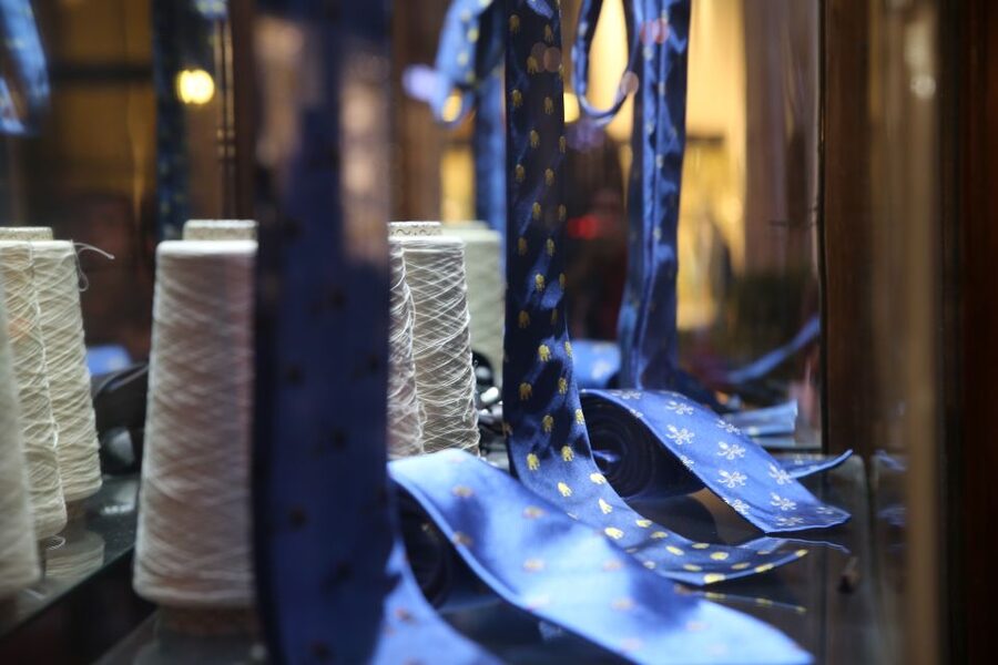 Historic Shops in Genoa: Tour Through Tradition and Flavours - Starting at Via Garibaldi 12red