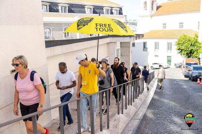 Historic Walking Tour Through Lisbon’s Oldest Neighborhood - Finding your way through Alfama